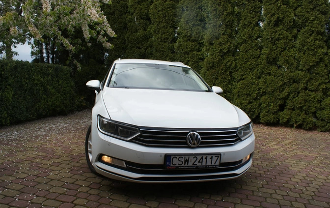 Volkswagen Passat cena 41900 przebieg: 279000, rok produkcji 2015 z Brańsk małe 742